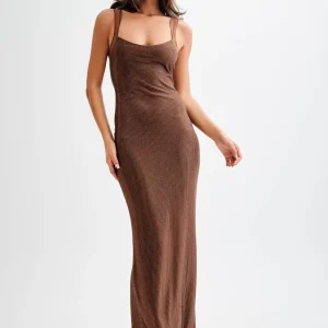 Robe Longue | Bretelles Fines et Dos Nu | Idéale pour une soirée d’été ou une occasion chic