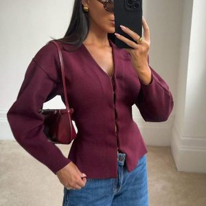 Cardigan Femme | Coupe Cintrée | Col V Élégant | Parfait pour l’automne et les looks structurés