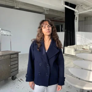 Caban Court Laine Chic | Élégance Intemporelle & Chaleur Douce