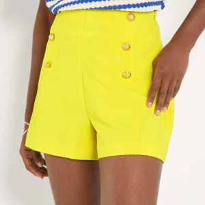 Short boutonné taille haute jaune