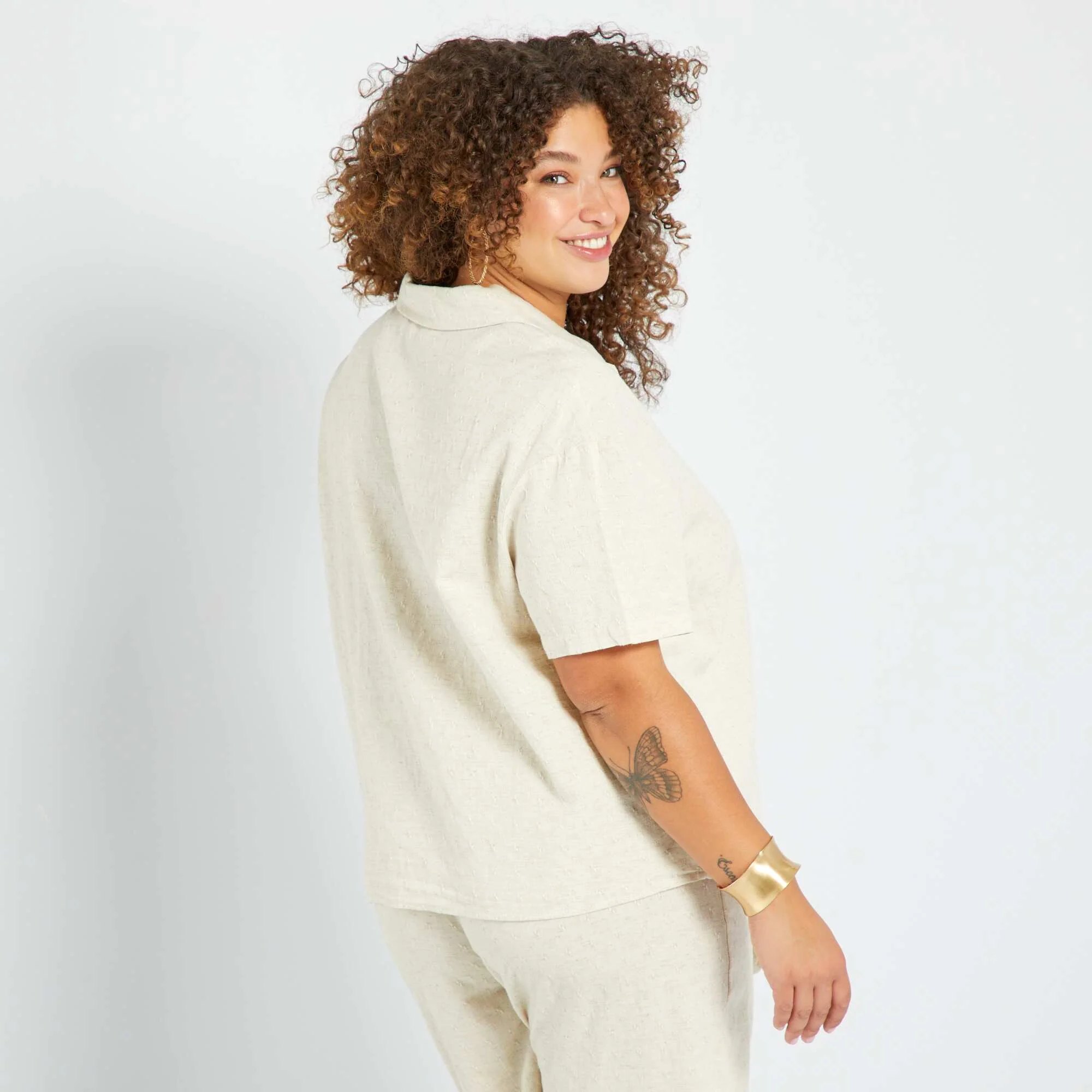 Blouse manches courtes beige – Image 4