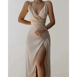 Robe Longue Drapée Bretelles Fines - Élégance & Fente