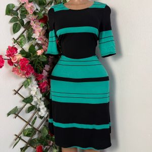 Robe moulante drapé manches courtes (vert, m)