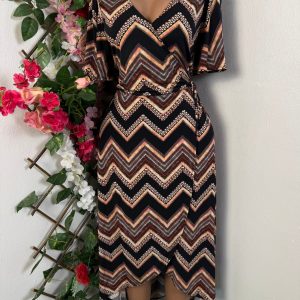 Robe droite mi-longue sans manche courtes (geometriques, m)