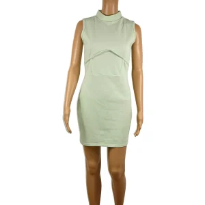 Robe courte verte sans manches Prettylittlethings