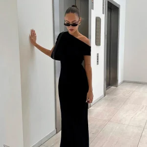 Robe Longue Soirée Asymétrique | Épaule Dénudée Drape | Cintrée Fendue Élégante