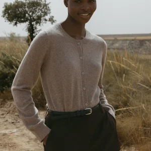 Cardigan Classique en Laine Douce pour Femme | Polyvalence Intemporelle & Confort Léger