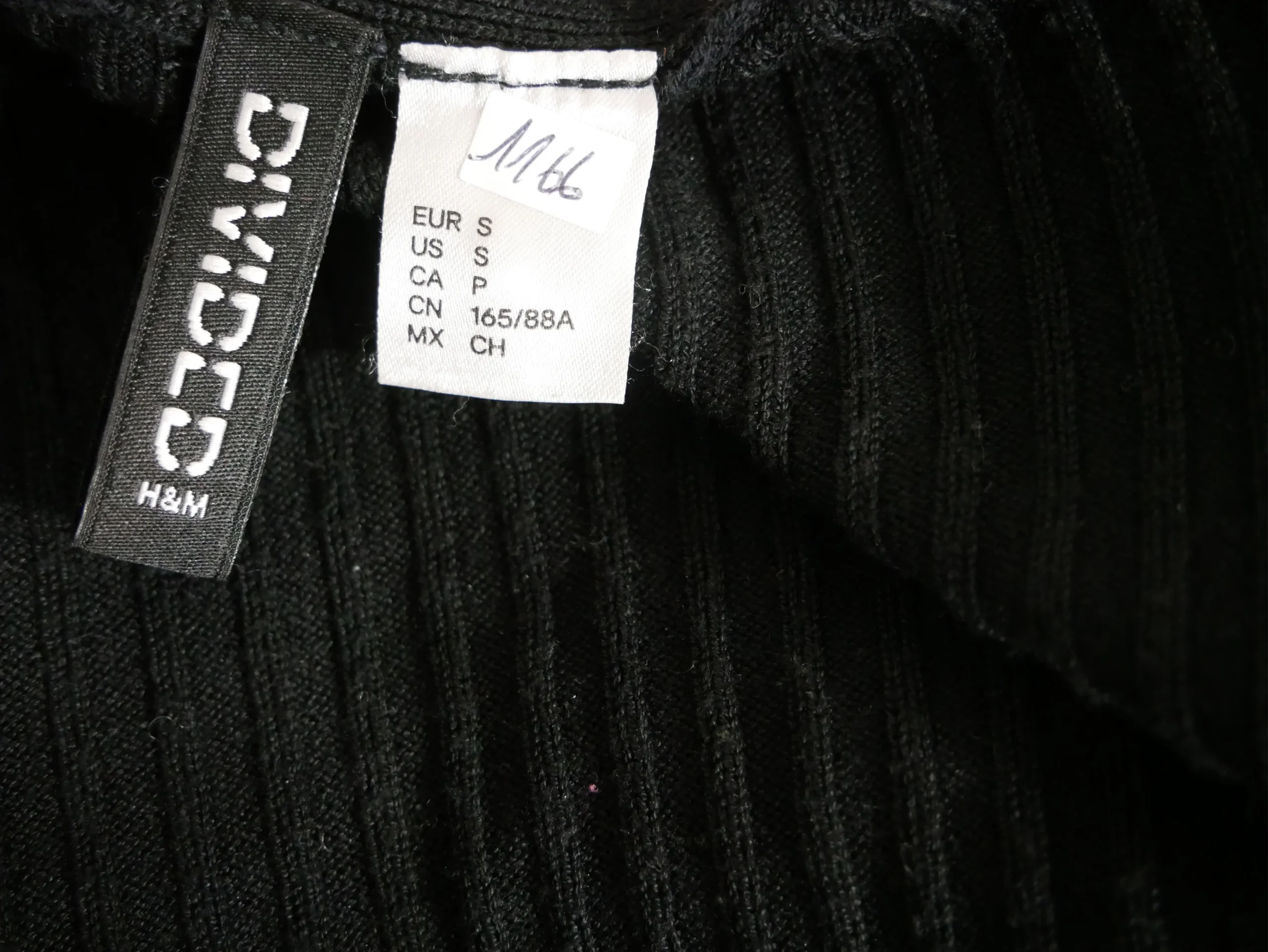 Cardigan long noir maille fine Divided – Image 4