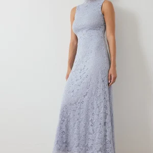 Robe Longue Fluide Dentelle Extensible | Col Montant Sans Manches | Dos à Boucles