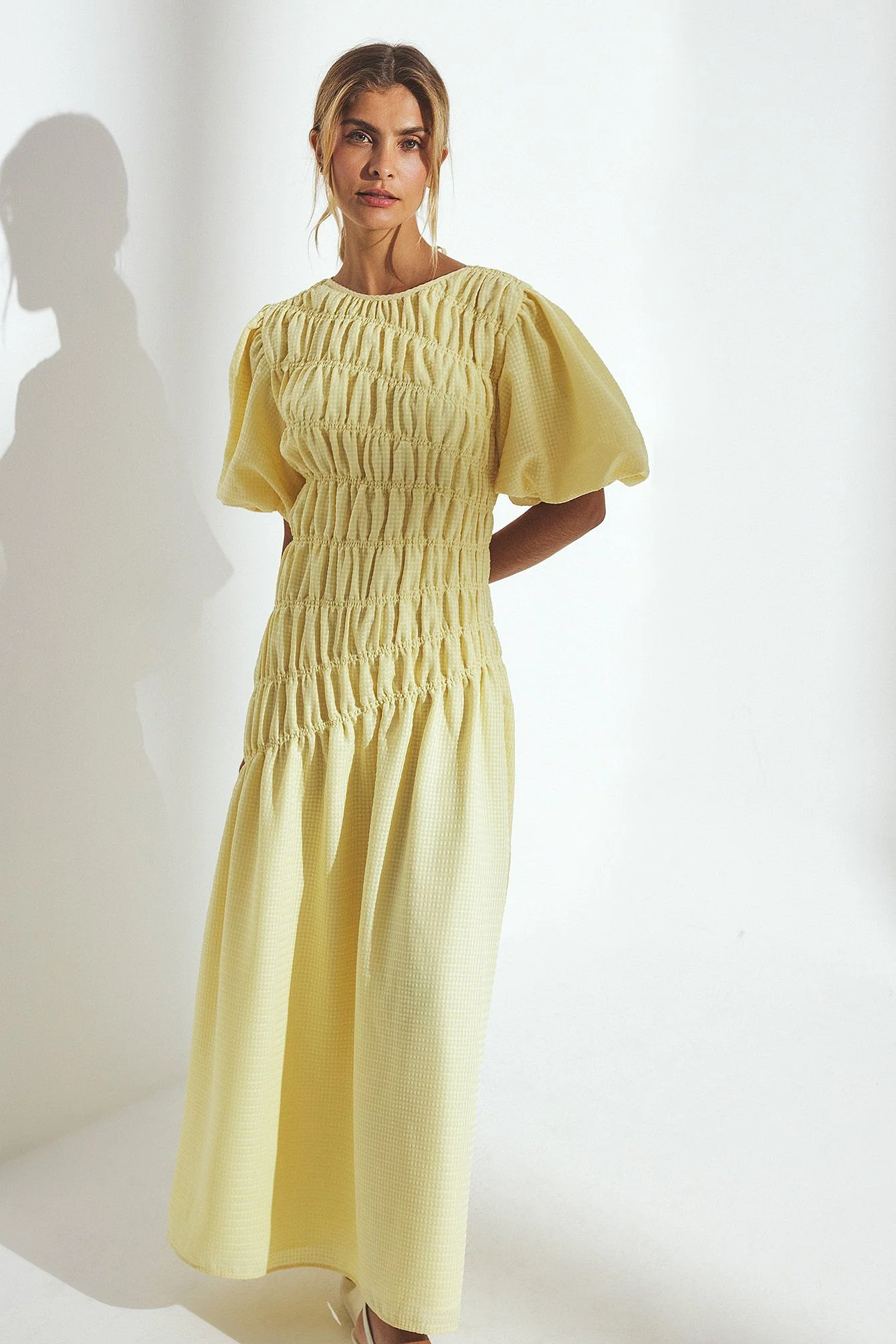 Robe Longue Femme | Effet Froncé & Manches Ballon | Silhouette Aérée & Élégance Moderne